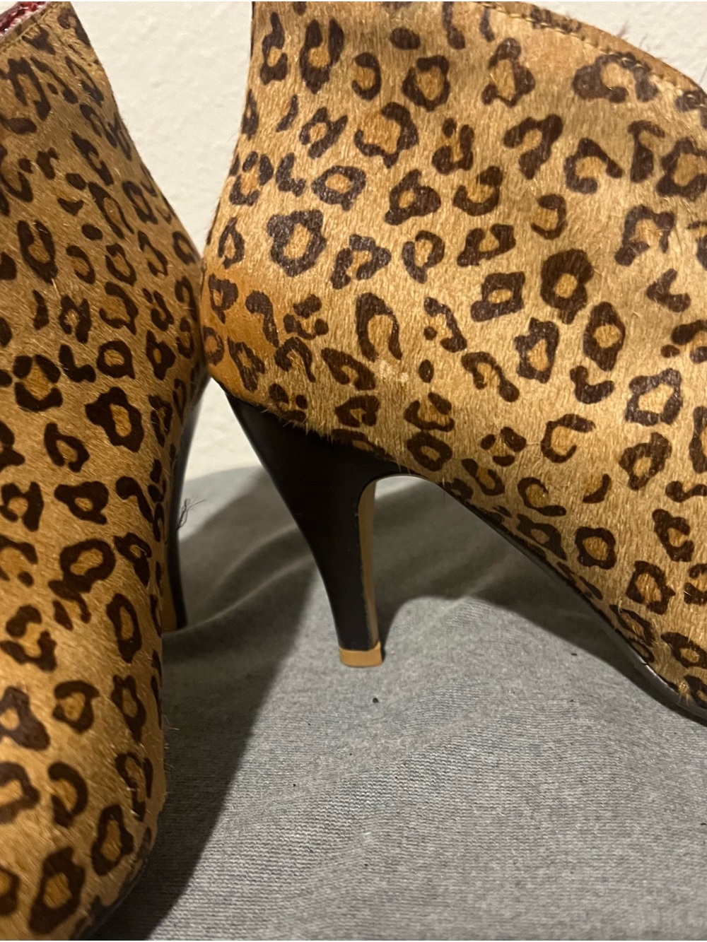 VTG Leopard Print Women's Pointed Toe , High Heel Ankle Boots - Brown size 6